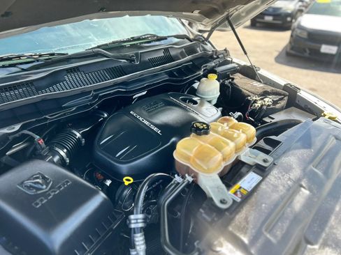 Used 2015 RAM 1500 Laramie w/ Convenience Group AWD/4WD image 13