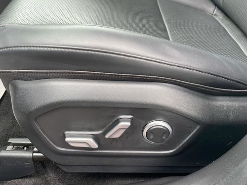 Used 2025 Hyundai Santa Fe SEL AWD/4WD image 11