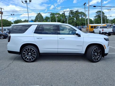 New 2026 Chevrolet Tahoe High Country AWD/4WD image 3