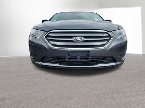 Used 2016 Ford Taurus SE image 26