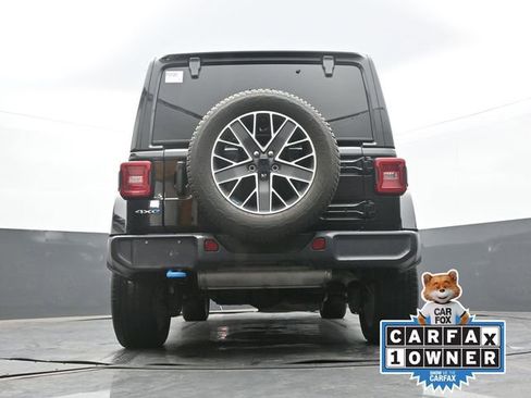 Used 2023 Jeep Wrangler Unlimited Sahara w/ Cold Weather Group image 60