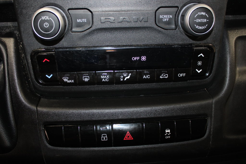Used 2025 RAM ProMaster 2500 w/ Convenience Group FWD image 40