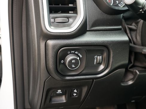 Used 2021 RAM 1500 Big Horn image 16