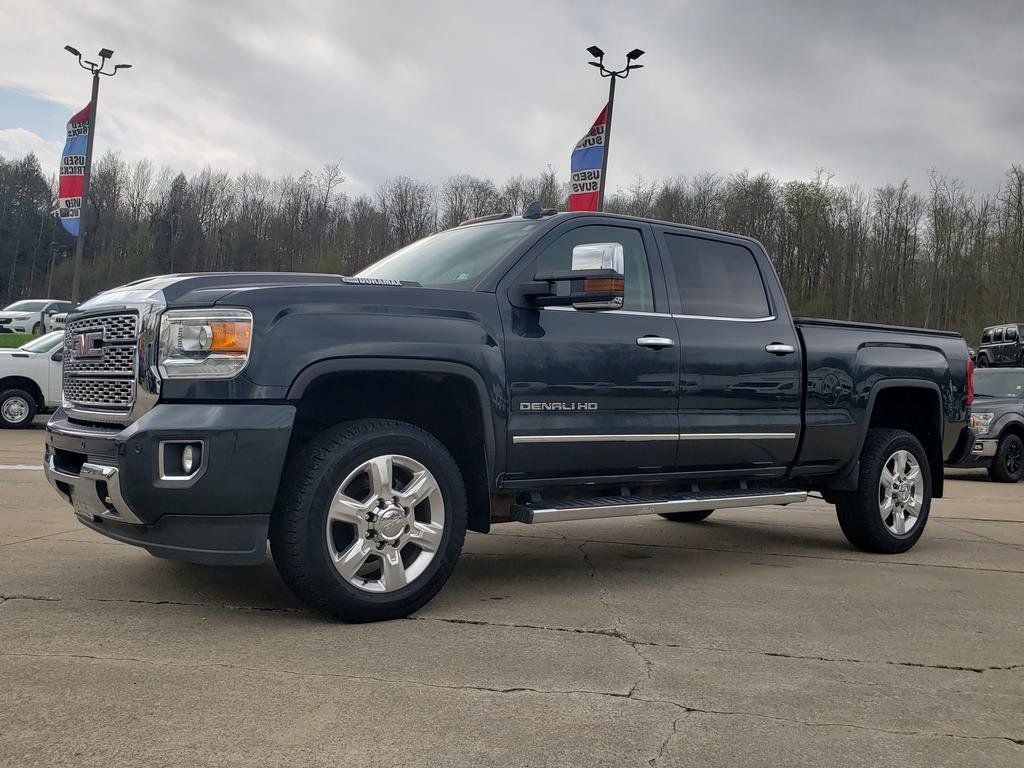 Used 2018 GMC Sierra 2500 Denali w/ Duramax Plus Package AWD/4WD image 8