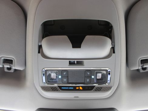 Used 2021 Ford F150 Lariat w/ Tow Technology Package image 32