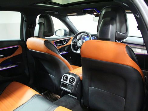 Certified 2023 Mercedes-Benz C 300 4MATIC Sedan image 25
