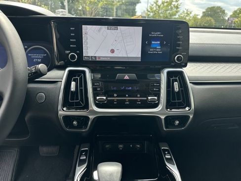 Certified 2023 Kia Sorento SX FWD image 33