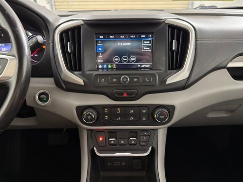 Used 2019 GMC Terrain SLE FWD image 17