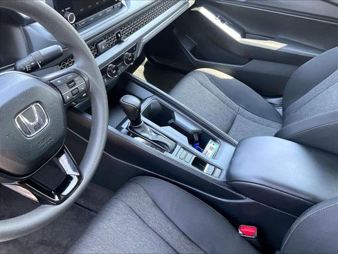 Used 2025 Honda Accord SE image 20