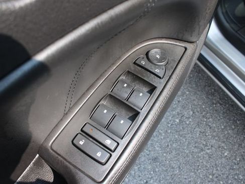 Used 2007 Buick Lucerne CXS w/ Driver Confidence Package FWD image 11