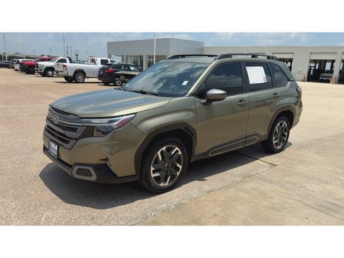 Used 2025 Subaru Forester Limited w/ Popular Package #2 AWD/4WD image 4