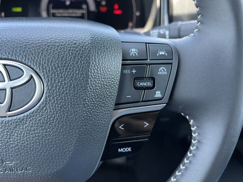 Used 2026 Toyota Camry SE w/ Convenience Package FWD image 25