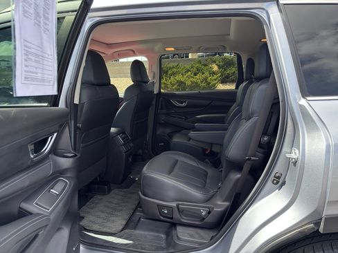 Used 2024 Subaru Ascent Limited w/ Technology Package AWD/4WD image 16