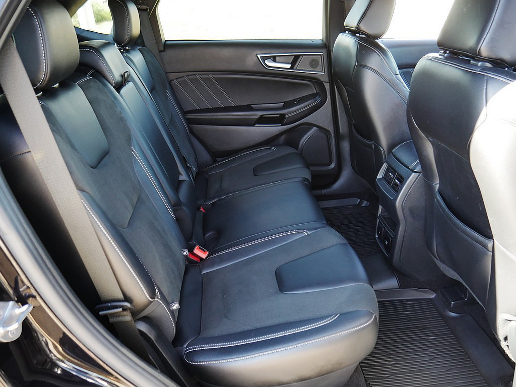 Used 2020 Ford Edge ST w/ Cold Weather Package AWD/4WD image 57