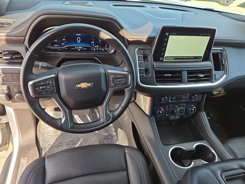 Used 2023 Chevrolet Suburban LT image 34