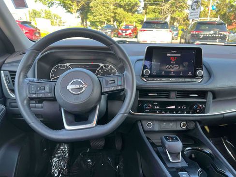 Used 2023 Nissan Rogue SV w/ SV Premium B Package AWD/4WD image 24