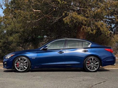 Used 2017 INFINITI Q50 Red Sport 400 image 2