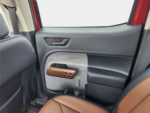 Used 2022 Ford Maverick Lariat w/ Lariat Luxury Package image 31