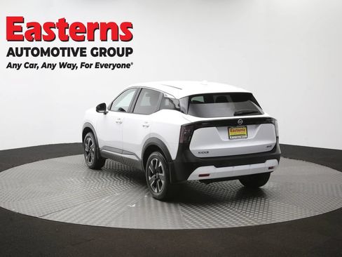 Used 2025 Nissan Kicks SV AWD/4WD image 65