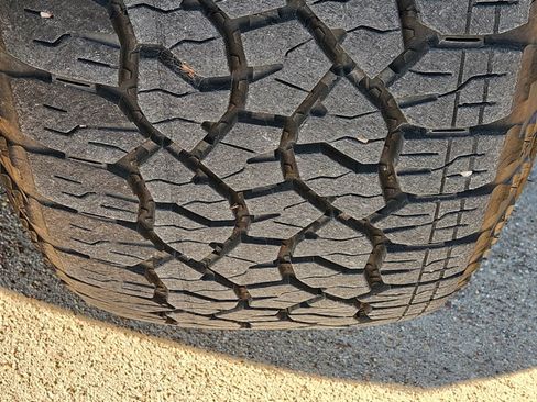 Used 2022 Chevrolet Silverado 1500 LTZ w/ Z71 Off-Road Package image 12