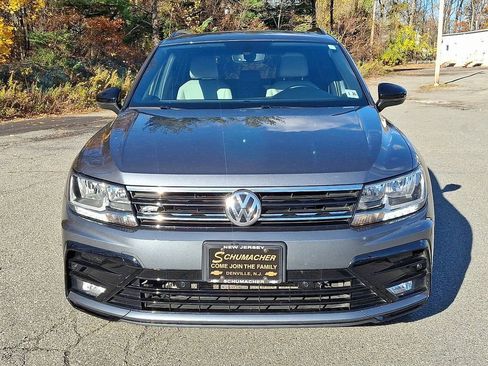 Used 2021 Volkswagen Tiguan SE R-Line image 2
