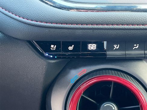 Used 2024 Chevrolet Blazer RS w/ Enhanced Convenience Package image 21