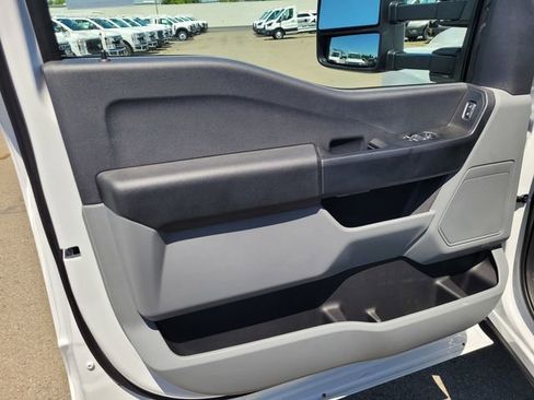 New 2026 Ford F350 XL w/ XL Chrome Package RWD image 6