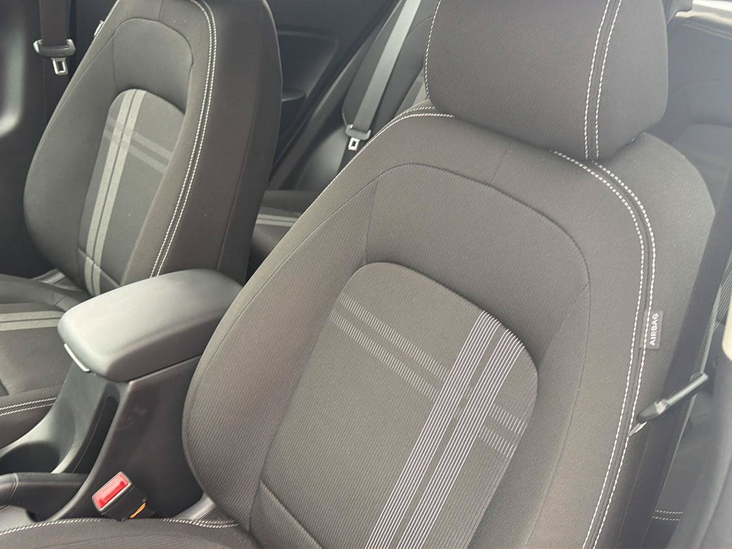 Used 2021 Hyundai Venue SEL w/ Premium Package FWD image 16