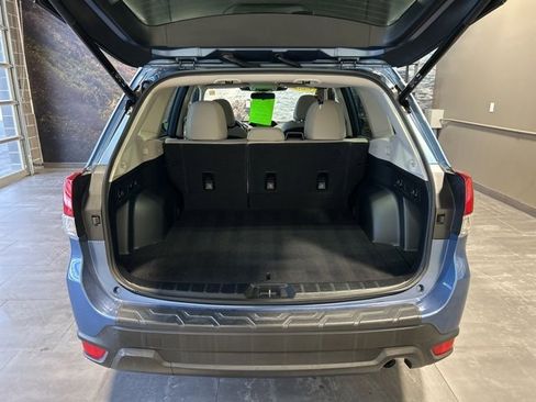 Used 2023 Subaru Forester Premium image 34