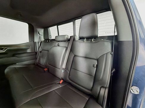 Used 2024 Chevrolet Silverado 1500 LT Trail Boss w/ Convenience Package II AWD/4WD image 19