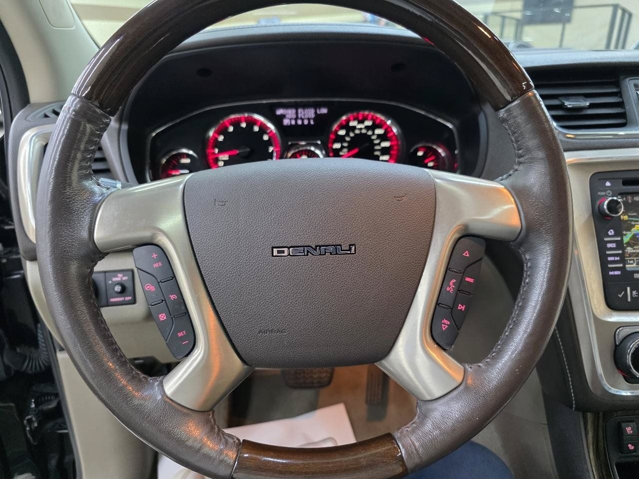 Used 2015 GMC Acadia Denali AWD/4WD image 31