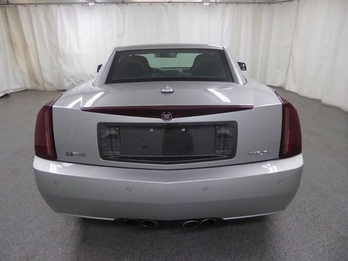 Used 2004 Cadillac XLR RWD image 14