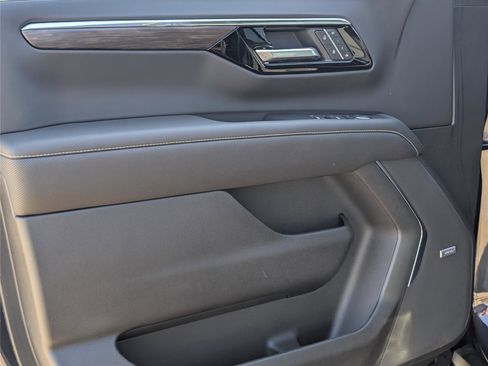 New 2025 Chevrolet Tahoe Premier image 14