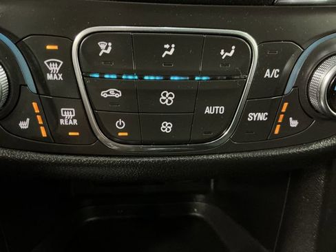 Used 2019 Chevrolet Equinox LT AWD/4WD image 52