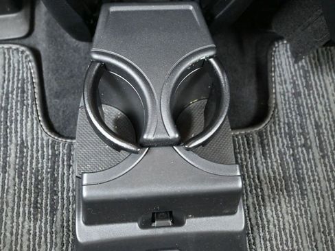 Used 2024 Subaru Ascent Premium w/ Convenience Package image 24