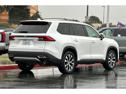 Certified 2024 Toyota Grand Highlander AWD Hybrid image 4