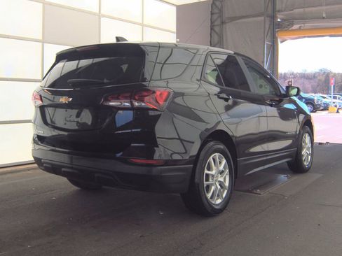 Used 2024 Chevrolet Equinox LS w/ LS Convenience Package FWD image 6