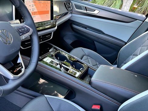 New 2026 Volkswagen Atlas Peak Edition AWD/4WD image 23