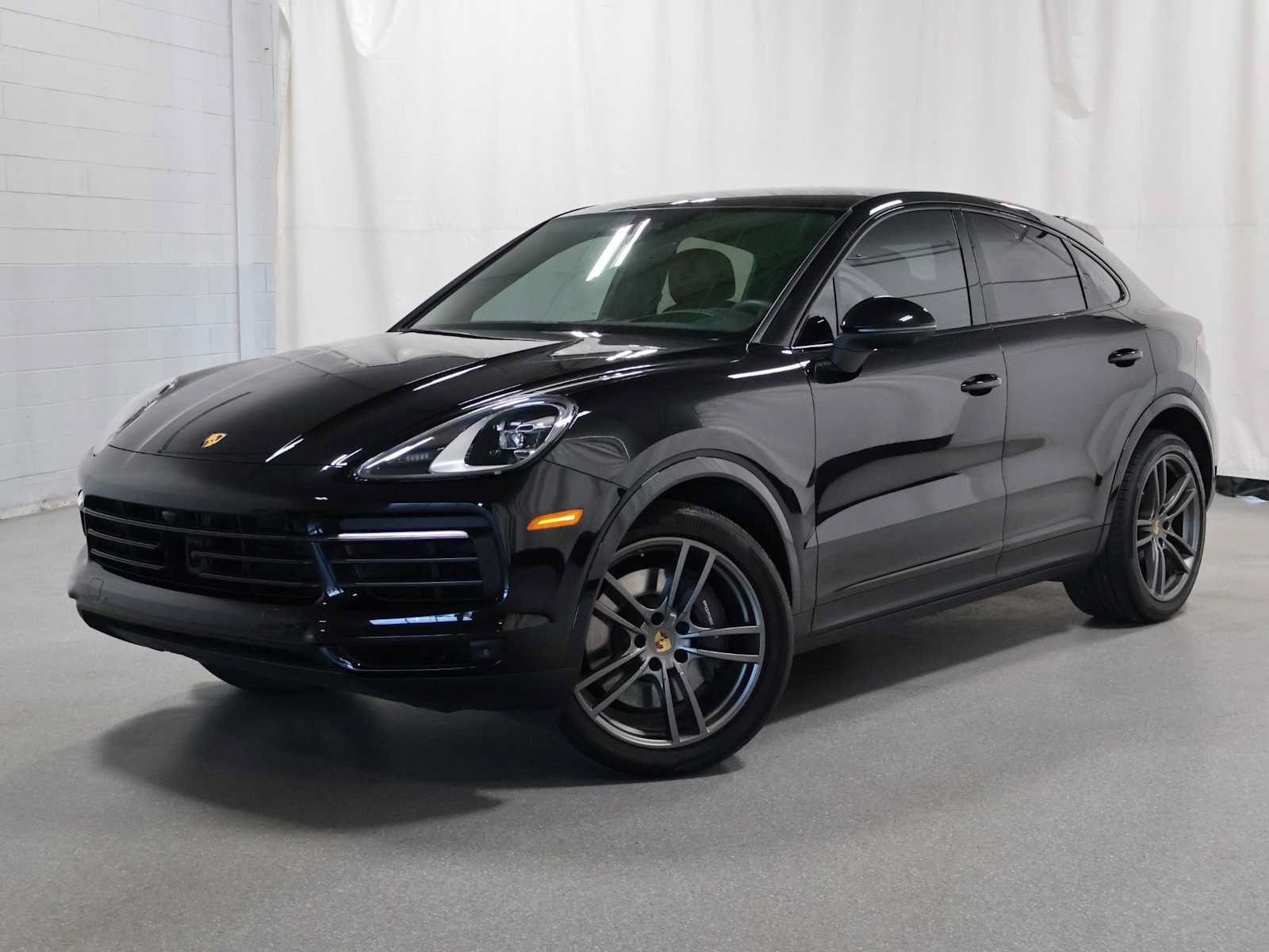 Certified 2023 Porsche Cayenne Platinum Edition AWD/4WD image 1