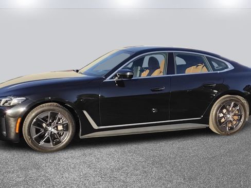 Used 2025 BMW i4 eDrive40 w/ Premium Package image 3