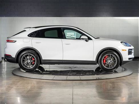 New 2026 Porsche Cayenne S AWD/4WD image 8