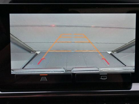 Used 2025 GMC Sierra 1500 Elevation image 22