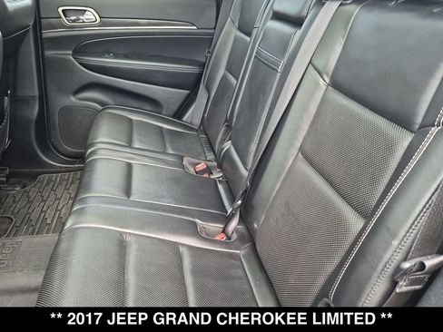 Used 2017 Jeep Grand Cherokee Limited w/ Luxury Group II AWD/4WD image 3