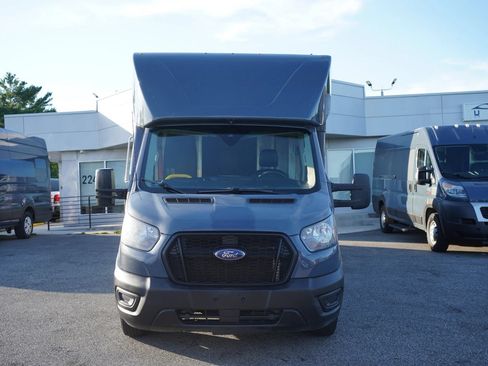 Used 2021 Ford Transit 350 DRW RWD image 4