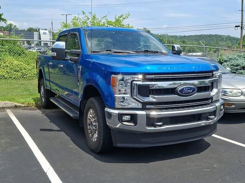 Used 2021 Ford F250 XLT w/ XLT Premium Package AWD/4WD image 2