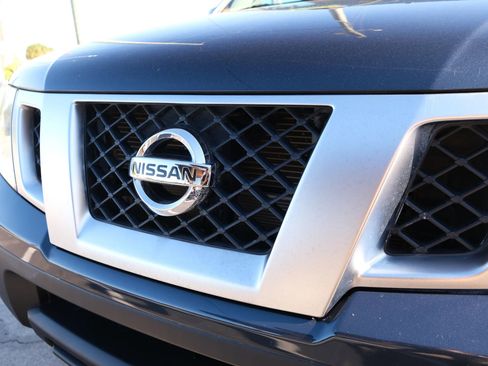 Used 2021 Nissan Frontier PRO-4X w/ Pro-4x Utility Package image 11