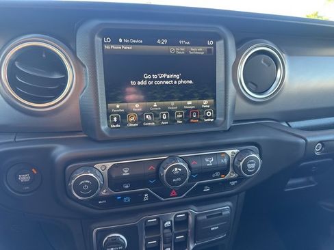 Used 2023 Jeep Wrangler Unlimited Rubicon 4xe image 23