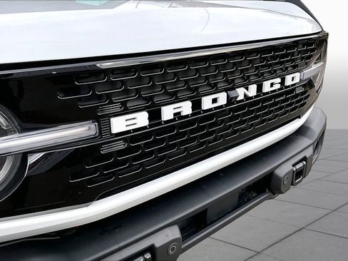 Certified 2025 Ford Bronco Badlands AWD/4WD image 30