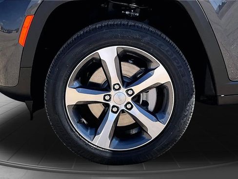 New 2026 Jeep Grand Cherokee L Limited AWD/4WD image 13