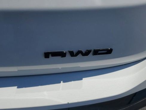 Certified 2024 GMC Terrain SLT w/ Elevation Edition AWD/4WD image 6